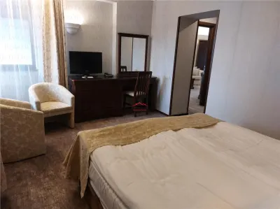 APARTAMENT 3 CAMERE, RENOVAT IN HOTELUL ALPIN, DIN POIANA BRASOV - foto 9