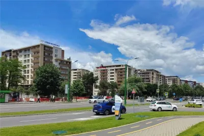 APARTAMENT 2 CAMERE IN URBAN CU PARCARE SI BOXA VIZAVI DE CORESI MALL - TRACTORUL - Brasov