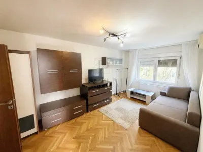 OLIMPIA - STADION - 3 CAM - ETAJ 2 - CENTRALA/CLIMA  - 2 BAI - LIFT - RENOVAT - Timisoara