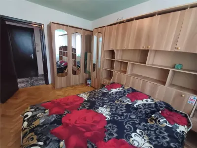 Apartament 3 camere | Complex Studentesc | 70 mp | Decomandat | Etaj 8 | Centrala proprie - foto 6