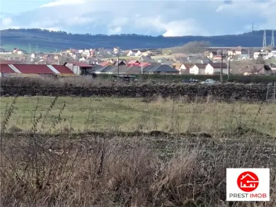 Teren intravilan de vanzare,70 ari cu utilitati la poarta - foto 7