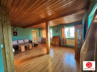 Casa independenta , vintage de vanzare , 300 mp cu teren de 1493 mp Sancrariul de Mures - foto 2