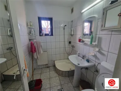 Casa de vanzare 4 camere  (+4 semifinisate ),12 arii teren, Unirii, Mures - foto 5