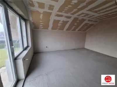 de vanzare casa la standarde ridicate 4 camere, 3 bai, garaj incorporat , 5 arii teren in Sancraiul de Mures - foto 11