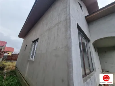 de vanzare casa la standarde ridicate 4 camere, 3 bai, garaj incorporat , 5 arii teren in Sancraiul de Mures - foto 12