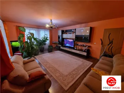 De vanzare casa cu 5 camere in Sancraiul de Mures - foto 2