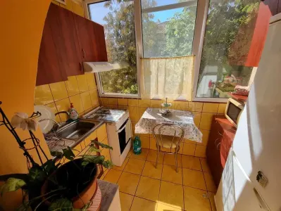 ARADULUI - ETAJ 3 - BLOC IZOLAT - 3 camere - decomandat - centrala proprie - clima - BOXA - foto 5