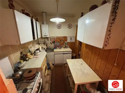 De vanzare casa in curte comuna - foto 5