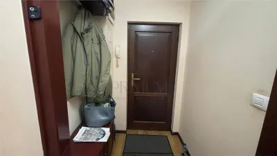 BUCOVINA - RENOVAT - ETAJ 1 - BLOC IZOLAT - 4 CAMERE - 2 BAI - 2 BALCOANE - CENTRALA PROPRIE - RULOURI - foto 9
