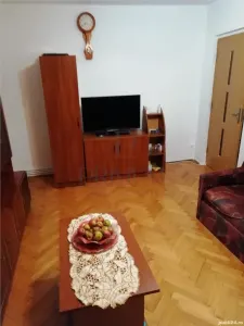 LIPOVEI - PARTER INALT - 3 cam - 2 bai - centrala proprie - BOXA - foto 4