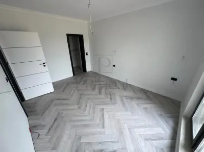 Duplex pe plan -  4 camere - toate utilitatile - foto 5
