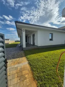 Casa individuala superba - zona linistita - bucatarie inchisa-  finisaje premium - foto 5