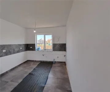CASA INDIVIDUALA - GATA DE MUTAT - ZONA POPULATA - foto 11