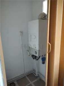 Girocului - 4 Camere - 2 Balcoane - 2 Bai - Decomandat - Centrala termica proprie - Etaj intermediar - foto 8