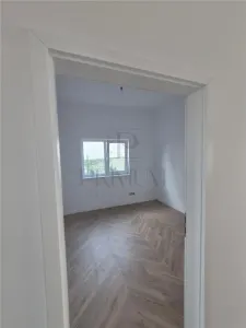 Duplex modern - zona foarte buna - interior spatios - departit prin camera tehnica - finisaje superbe - foto 3