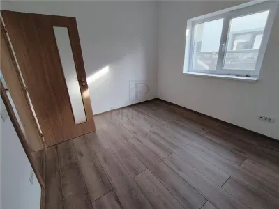 Calea Urseni - Duplex despartit prin baie - suprafata utila generoasa - foto 6