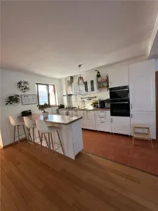 Casa individuala superba - zona TOP ( Calea Buziasului) - mobilata complet - garaj - finisaje deosebite - gata de mutat - foto 7