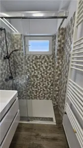 SPITALUL JUDETEAN - ETAJ 2 - BLOC IZOLAT - 3 CAMERE - foto 12