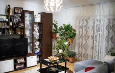 FRATELIA - 4 CAM - DECOMANDAT - 2 BAI - 2 BALCOANE - BOXA - 3 DEBARALE - CENTRALA - SPATIOS- - Timisoara