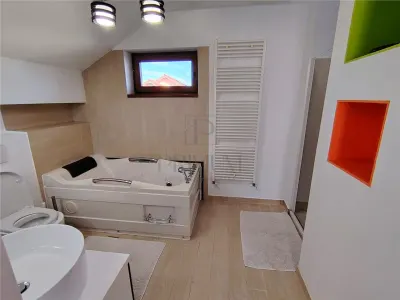 Casa individuala - 6 camere - locatie excelenta - 220 mp utili - garaj - foto 13