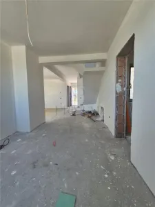 Duplex despartit - zona excelenta- toate utilitatile - posibilitate alegere finisaje - foto 9