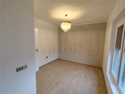 Duplex separat  prin carport - Panouri  - Asfalt - Mobilat lux - foto 12