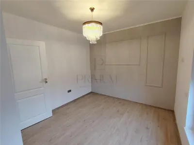 Duplex separat  prin carport - Panouri  - Asfalt - Mobilat lux - foto 10