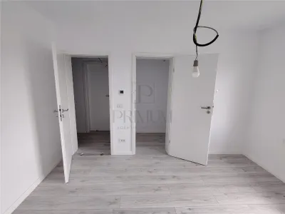 Duplex despartit prin C.T.- teren generos - living mare - foto 4