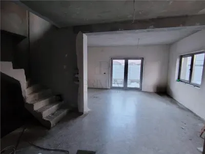 Duplex superb - Separat prin spatiu de depozitare - bucatarie inchisa - foto 9