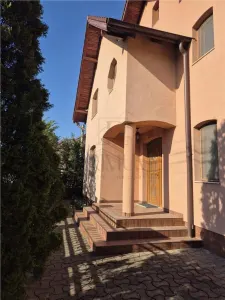 GIROC - CASA INDIVIDUALA - SPATIOASA - GARAJ - 2 FRONTURI STRADALE - ZONA EXCELELNTA - foto 2