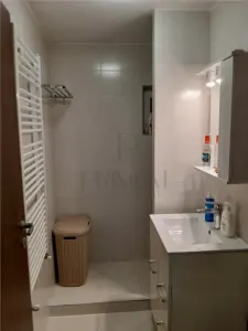 COMPLEX - 2 Camere - Centrala proprie - Boxa - Bloc izolat - Renovat complet - foto 7