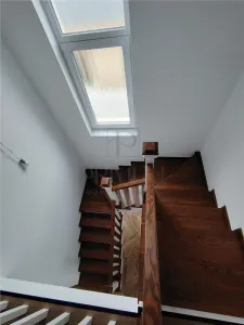 Duplex superb - zona foarte buna - toate utilitatile - finisaje premium - foto 9