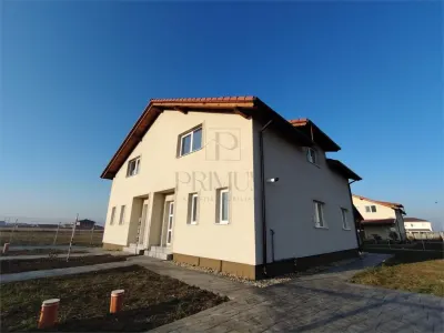 Duplex finalizat - aproape de centura - zona buna - toate utilitatile - Mosnita Noua