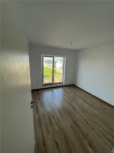 Duplex modern - bucatarie separata - zona in plina dezvoltare - foto 10