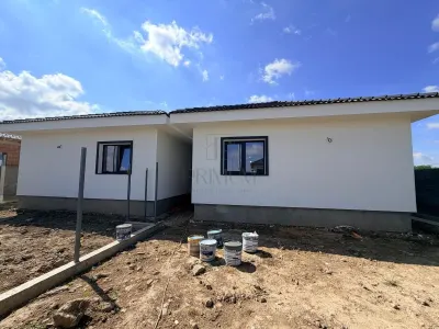 DUPLEX SEPARAT PRIN CT - ASFALT - FINISAJE LA CERERE - Mosnita Noua