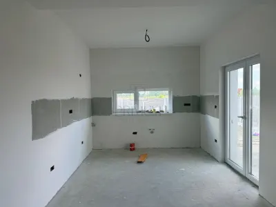 DUPLEX SEPARAT PRIN CT - ASFALT - FINISAJE LA CERERE - foto 3