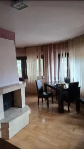 DOROBANTILOR | 3 CAM | ET.1 | 2 BAI | DECOMANDAT | CENTRALA | BOXA | BALCON MARE | SPATIOS - Timisoara