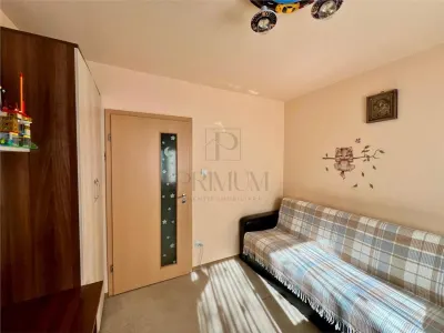 SPITALUL JUDETEAN - PARTER - BLOC IZOLAT - 3 CAMERE - BALCON - CENTRALA PROPRIE - BOXA - foto 12