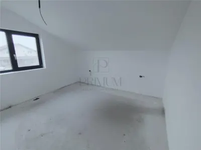 Duplex spatios - bucatarie inchisa - personalizare interioara - foto 2
