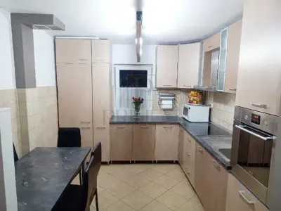 LIPOVEI - ETAJ 1 - DECOMANDAT - 4 CAMERE - 2 BAI - 2 BALCOANE - CLIMA - BOXA - Timisoara