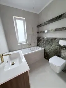 Casa superba - zona centrala - curte amenajata - camere video - foto 13
