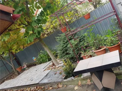 CALEA MARTIRILOR, CASA INDIVIDUALA, 4 CAMERE, 2 BAI, 2 BUCATARII - foto 8