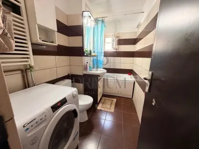 SOARELUI - 2 CAMERE - ETAJ INTERMEDIAR - CENTRALA PROPRIE - SPATIOS - foto 4