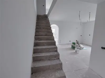 Duplex spatios - dormitor la parter - bucatarie mare - foto 6