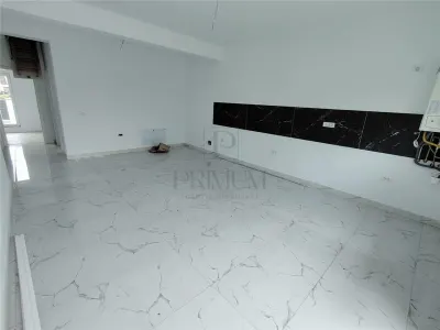 Duplex pe plan - canalizare - 4 camere - foto 3