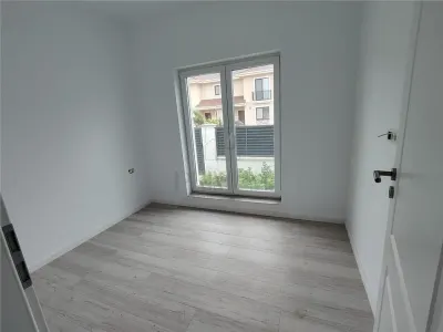 Duplex pe plan - canalizare - 4 camere - foto 6