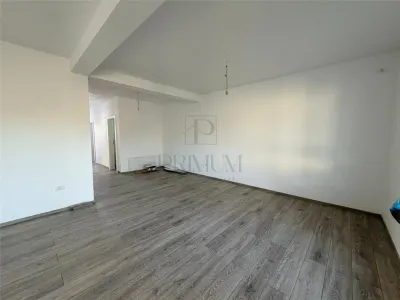NOU PE PIATA - LANGA ASFALT - TOATE UTILITATILE - foto 3