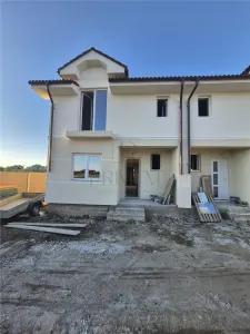 Duplex nou - 3 dormitoare - bucatarie inchisa - zona buna - foto 3