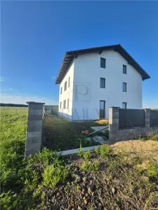 DUPLEX IMENS - MOSNITA VECHE -  VEDERE PADURE  611 MP TEREN - 160 MP UTILI - foto 3