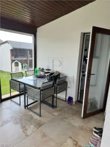 CASA INDIVIDUALA - MOBILATA SI UTILATA - PANOURI SOLARE - foto 8
